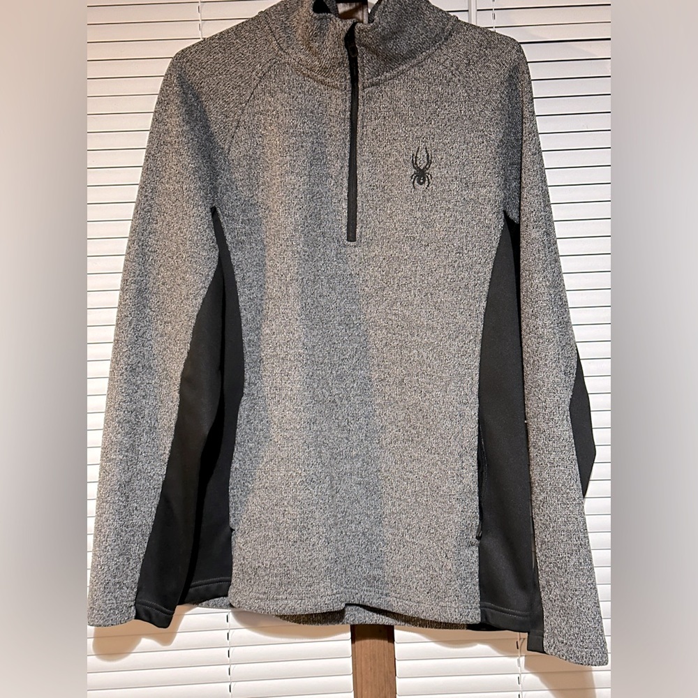 Spyder half zip pull over sweater Size: Large / Color: Grey & Black